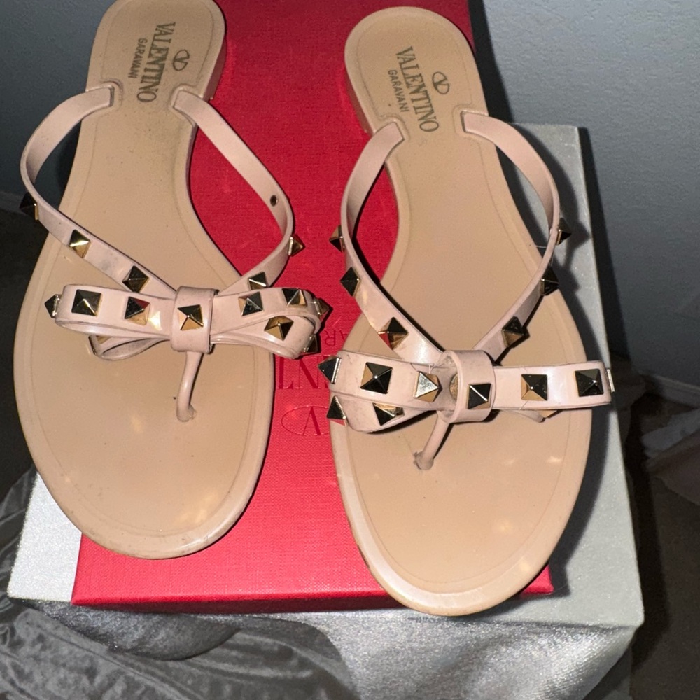 Valentino Garavani Pink Studded Sandals - Picture 4 of 8